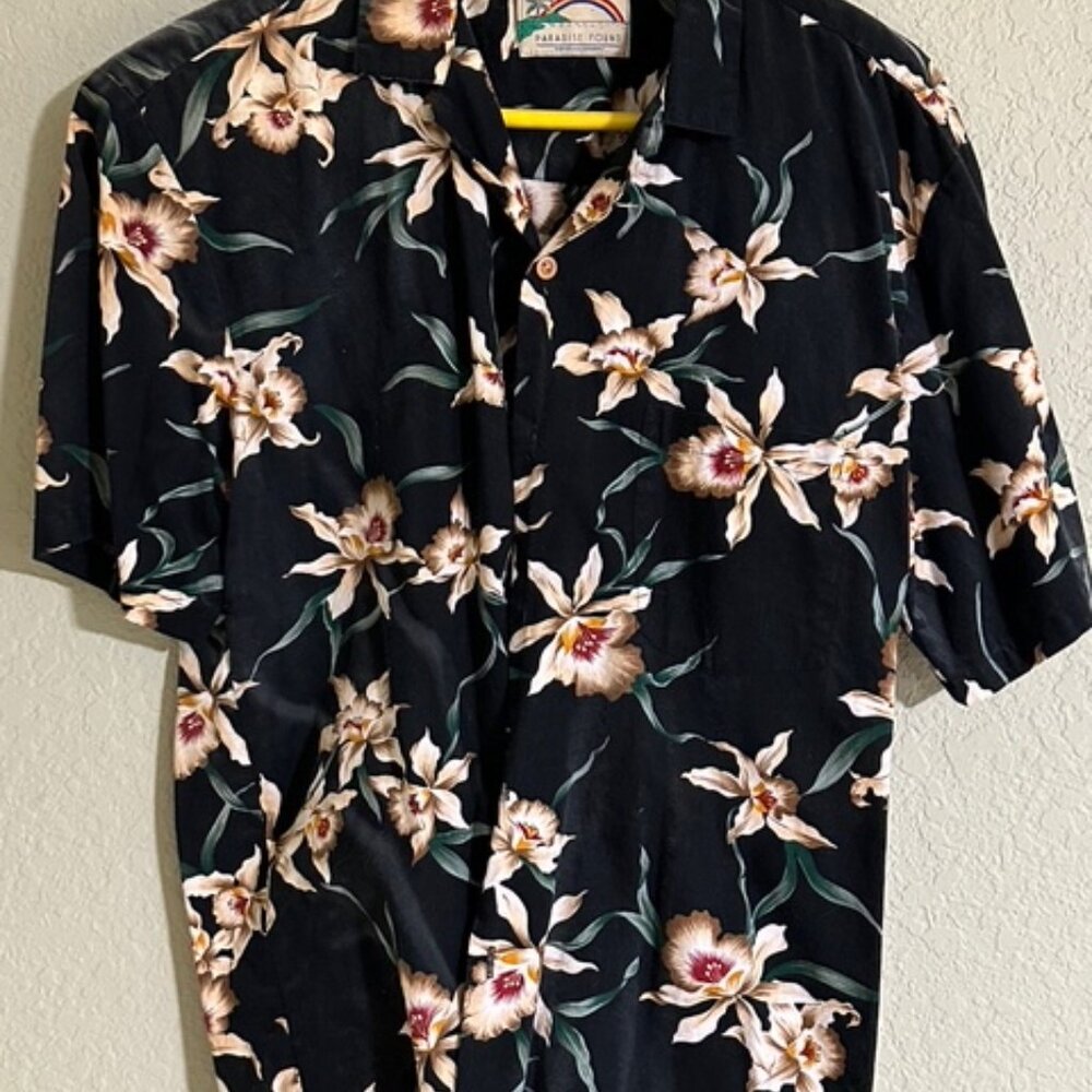 Paradise Found Men's Hawaiian Aloha Shirt Size Medium